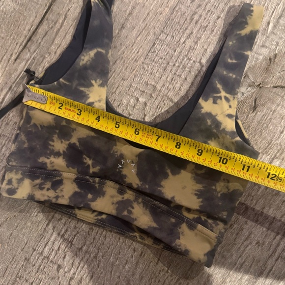 Varley Let’s Go Elsie Bra. - Picture 9 of 10